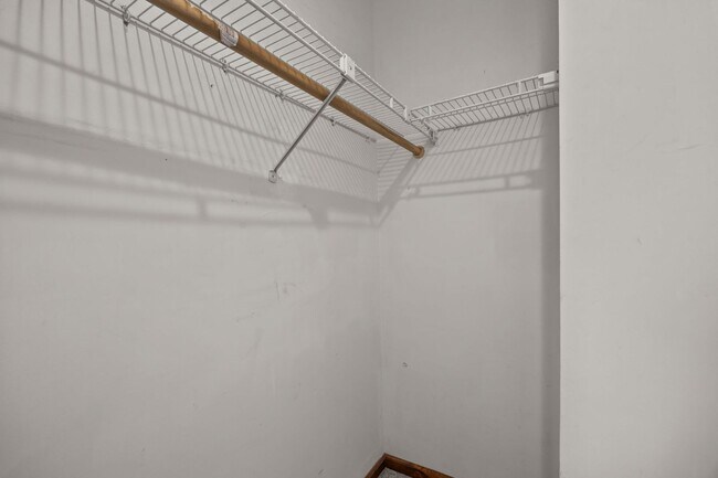 Building Photo - Charming 2 Bed, 2.5 Bath Townhouse for Rent in Virginia Beach!