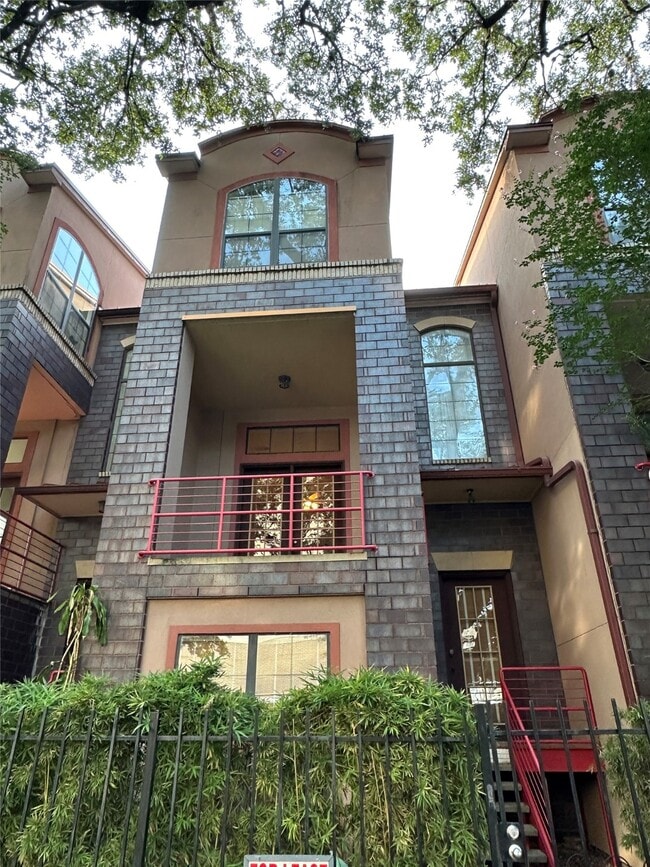 Building Photo - 3012 Brazos St
