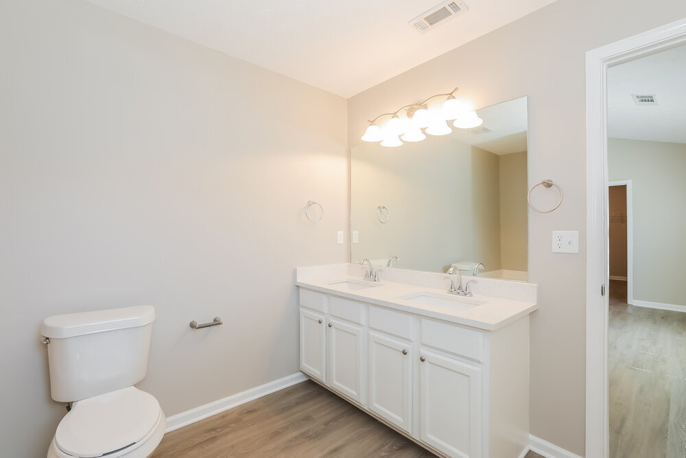 Building Photo - 1052 Navaho Trail