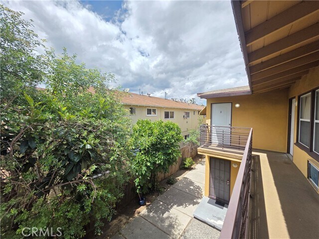 Building Photo - 8706 Parthenia Pl