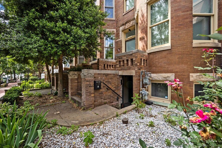 Building Photo - 1755 T St NW