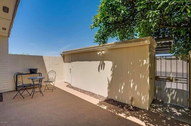 Building Photo - 4678 N 19th Ave