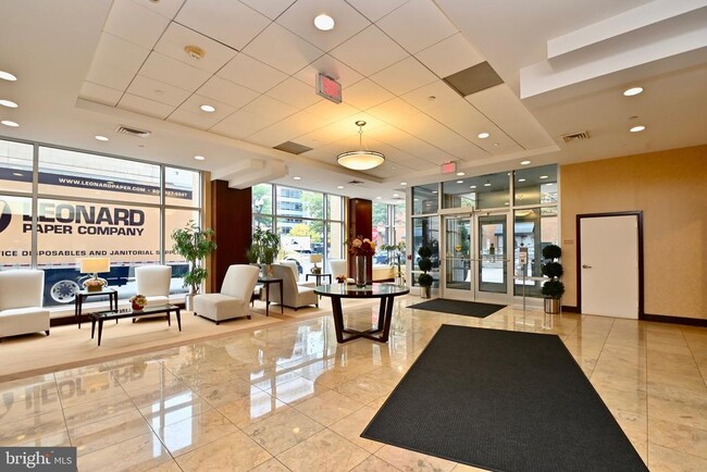 Building Photo - 1020 N Highland St