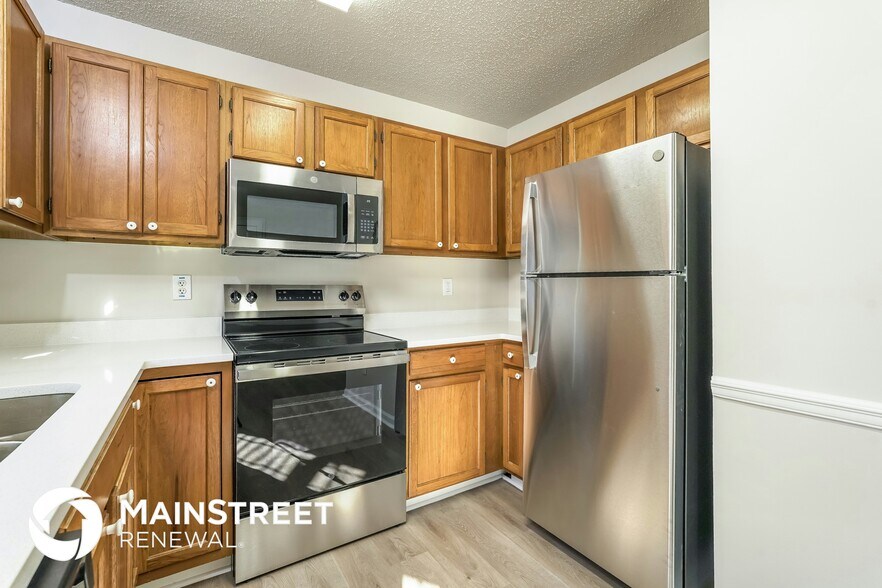 Building Photo - 6000 Southcrest Dr