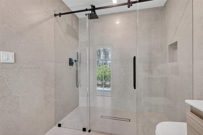 Building Photo - 607 Layne Blvd