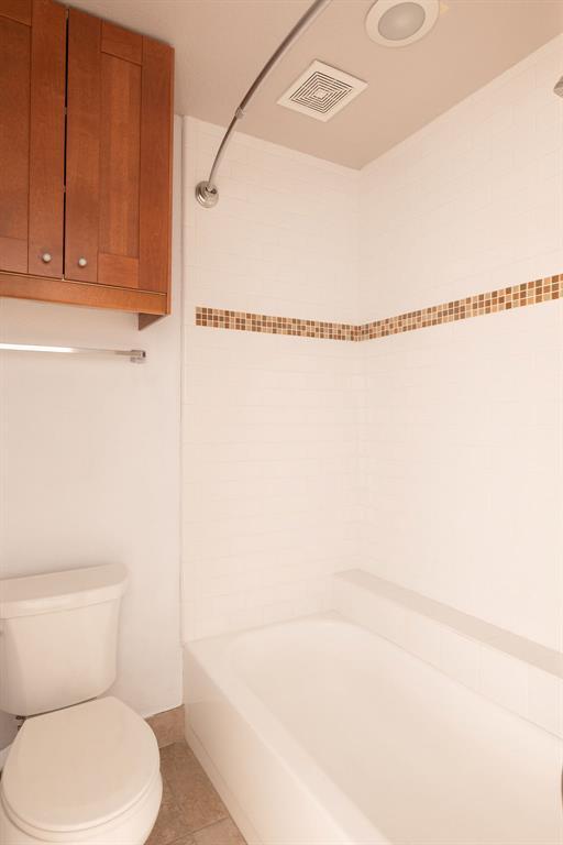 Building Photo - 7685 Northcross Dr