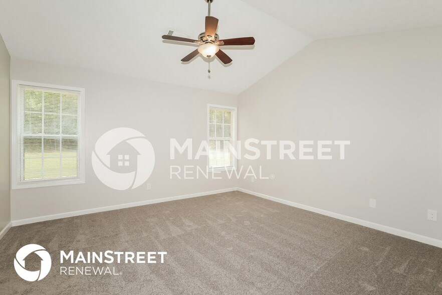 Building Photo - 2737 Glendale Dr