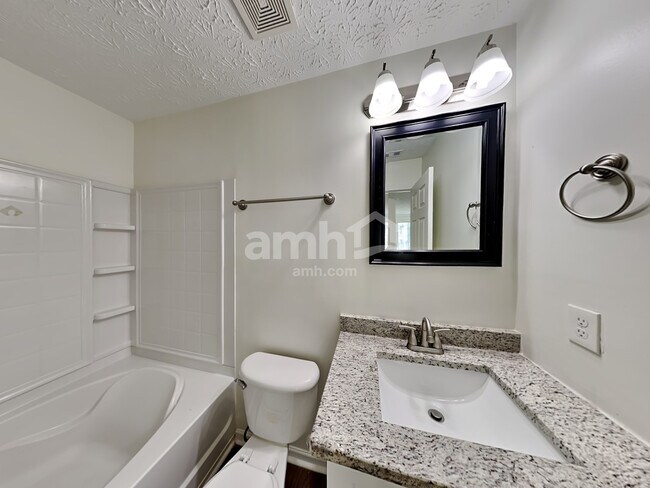 Building Photo - 169 Maxton Ave