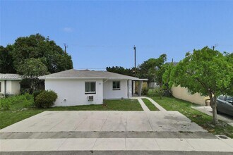 Building Photo - 2343 NW 28th St