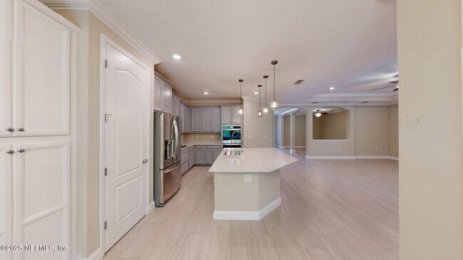 Building Photo - 614 Tintamarre Dr