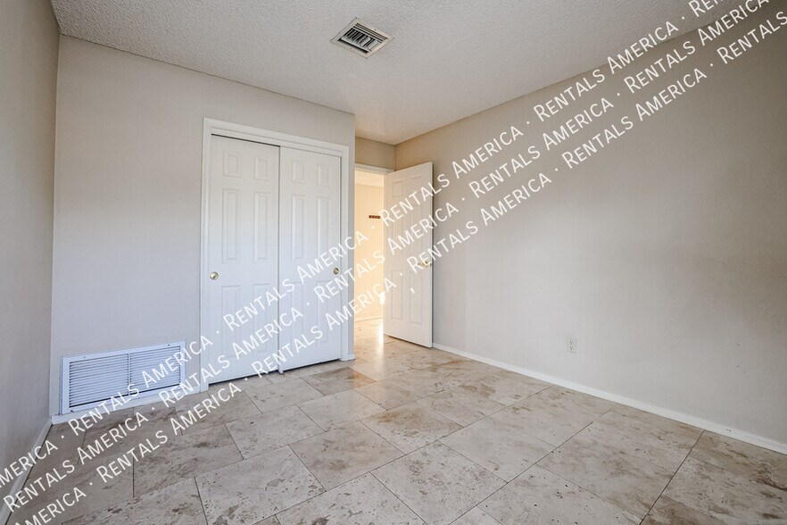 Building Photo - 7395 W Kerry Way