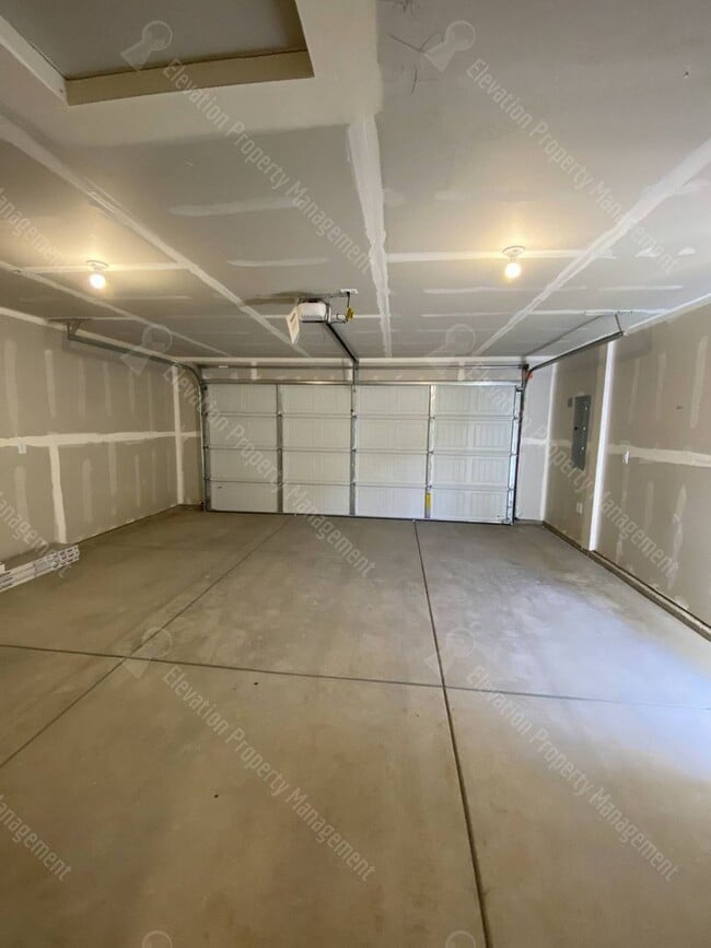 Building Photo - NEWER CONSTRUCTION - 2 BR 1BA Hayden Home in Redmond