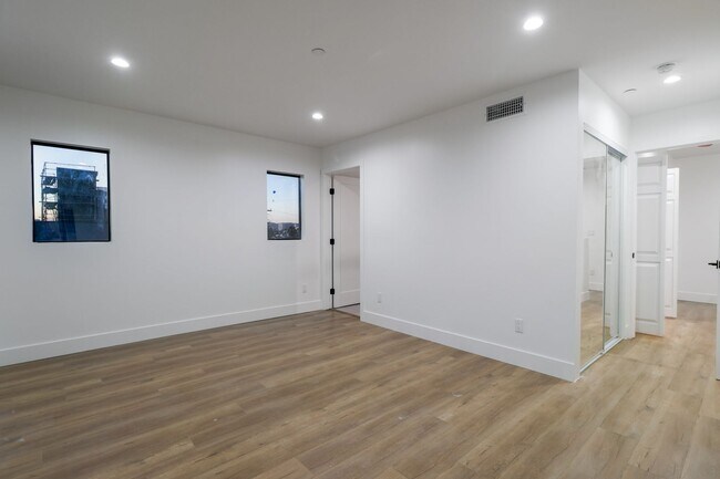 Building Photo - 4647 Pickford St