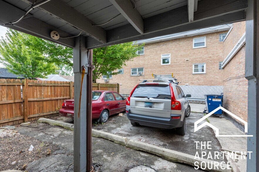 Building Photo - 6855 W Addison St