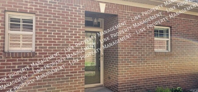 Building Photo - Coming Soon!  Almost 1800 sf Townhome in Hixson