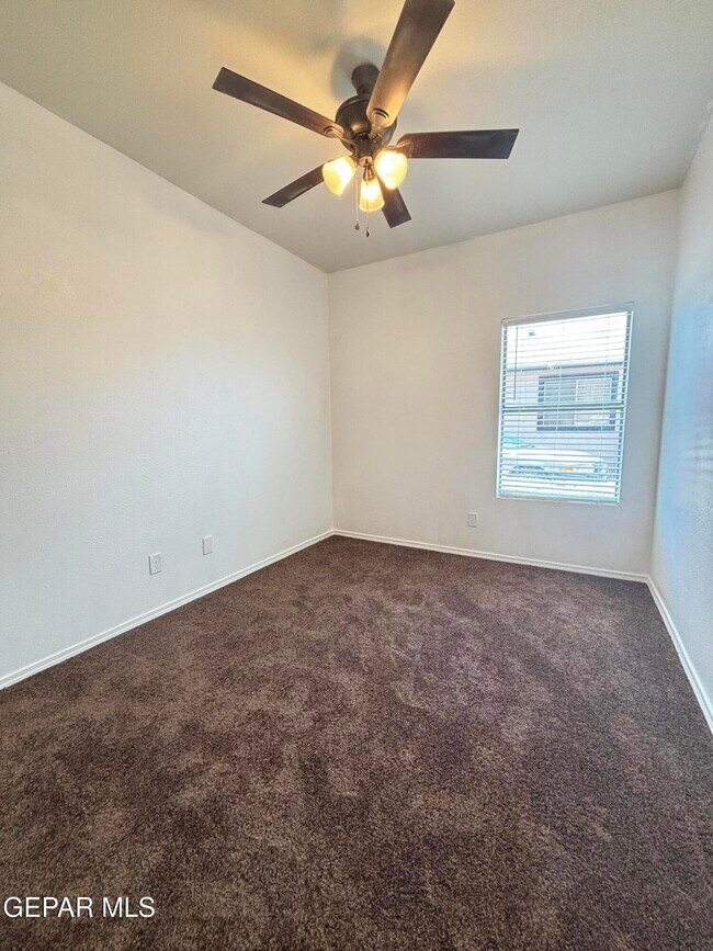 Building Photo - 14749 Sand Gate Dr