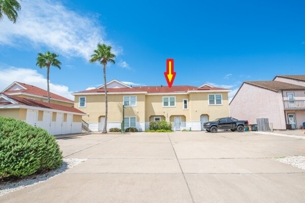 Primary Photo - 15325 Bonasse Ct