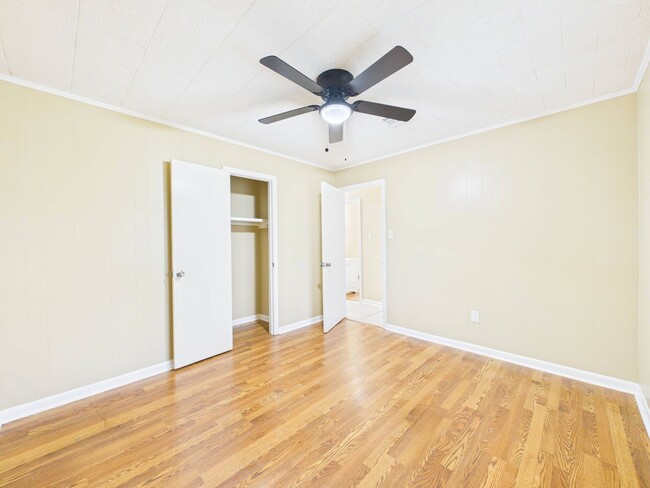 Building Photo - NEW ON MARKET  BREAUX BRIDGE!