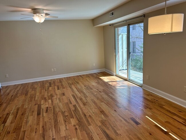 Building Photo - Downtown Morganton 3 Bedroom 2 Bath