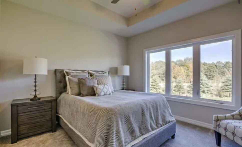 Building Photo - 16070 Hadan Dr