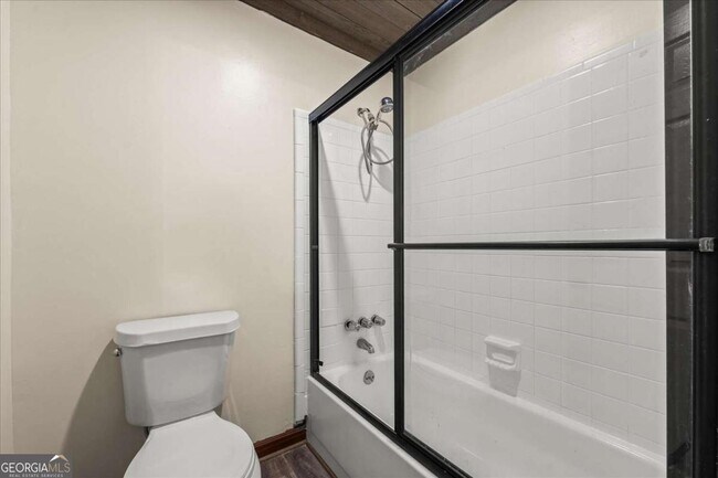 Building Photo - 210 Appleby Dr