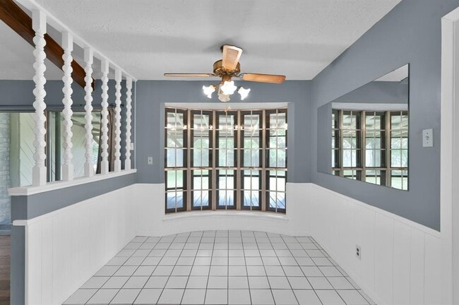 Building Photo - 27110 Jimmy Ln