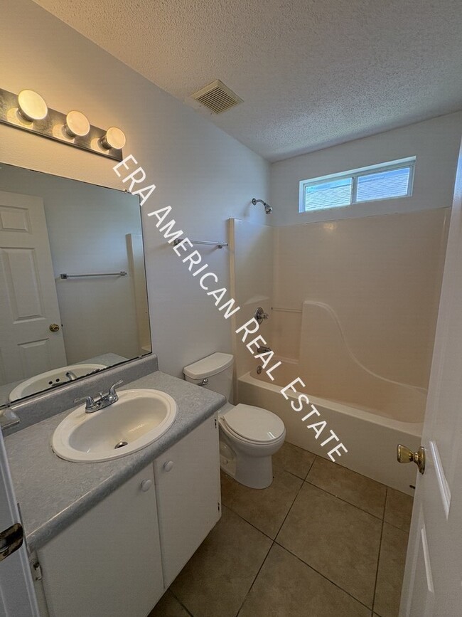 Building Photo - 953 Southern Oaks Ct