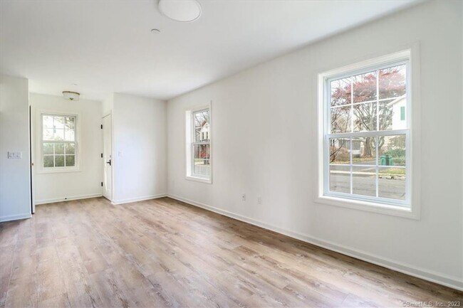 Building Photo - 80 South St