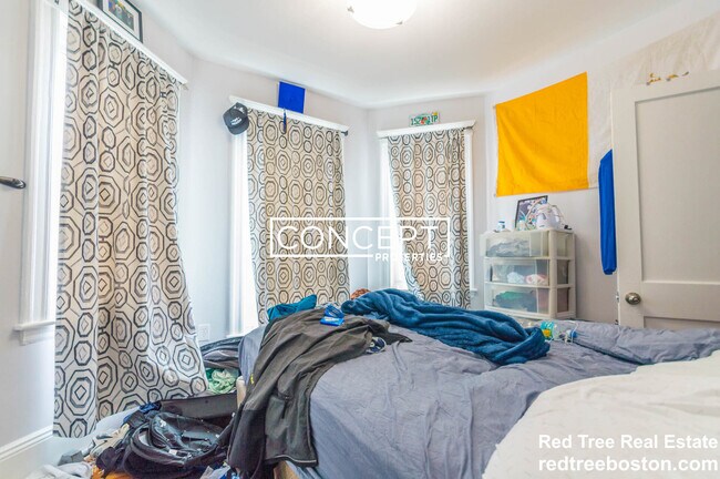 Building Photo - 16 Atkins St