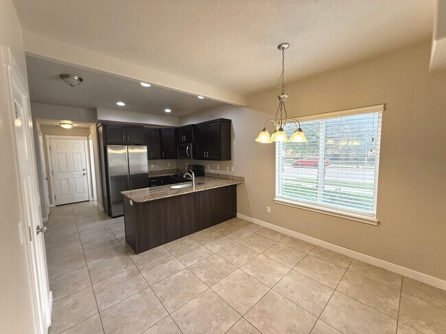 Building Photo - AVAILABLE JULY 1ST | 3 BED | 2.5 BATH | $2,295/MO
