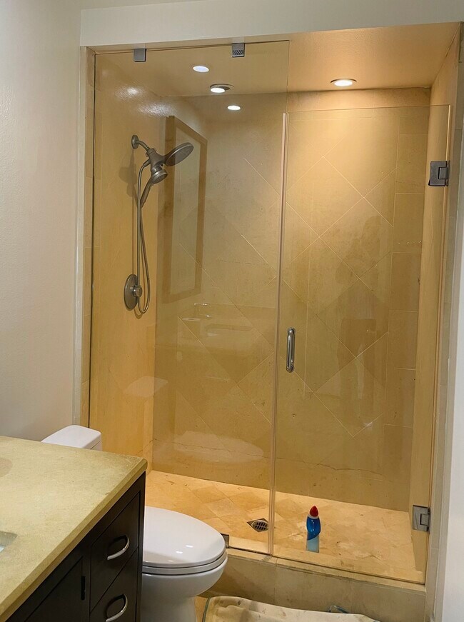 Guest Bathroom - 1882 Pandora Ave