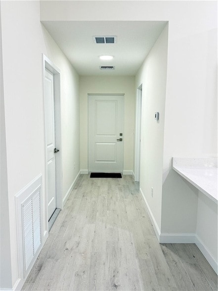 Building Photo - 1635 22nd Ave SW