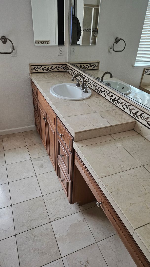 Building Photo - Hawaiian