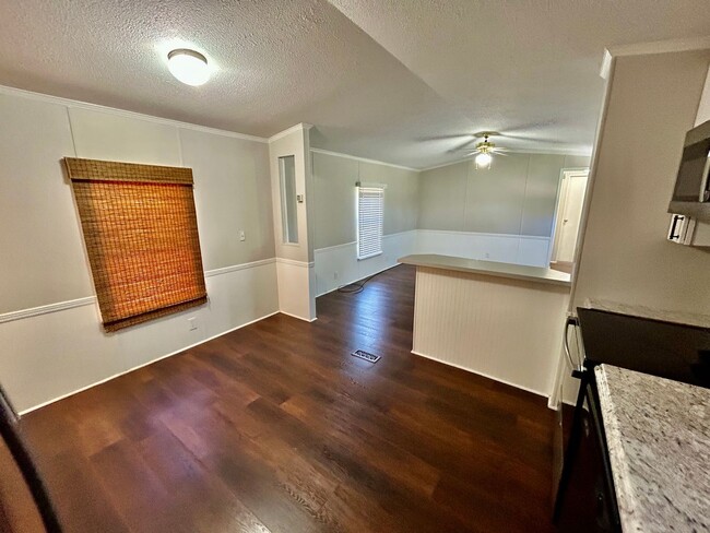 Building Photo - 2 Bedroom In Mount Sterling!