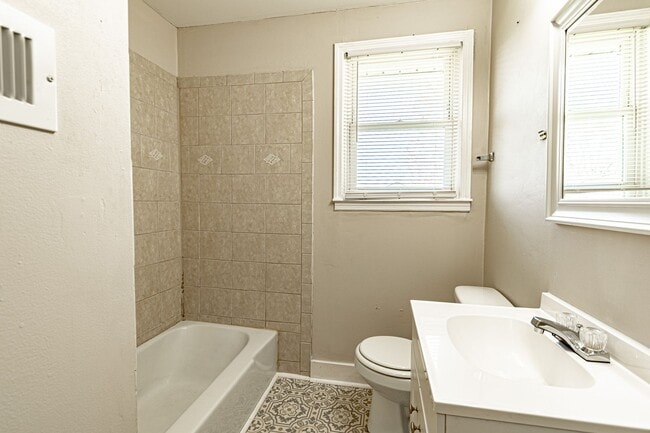 Building Photo - Pictures coming soon....