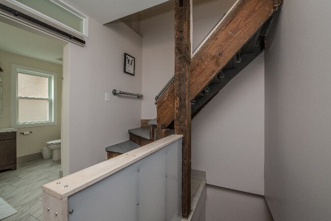 Building Photo - 146 Locarna Way