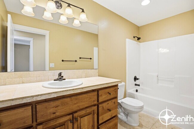 Building Photo - 4608 NE 91st Way