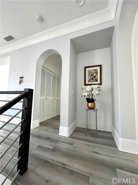 Building Photo - 1 Altino