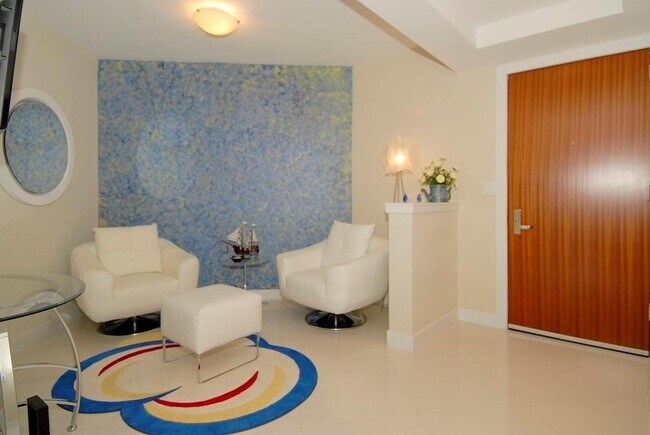 Building Photo - 2821 N Ocean Blvd