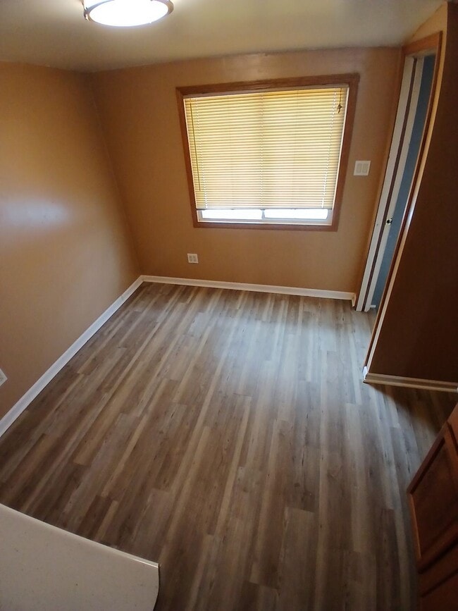 Building Photo - 214 Goodrich St