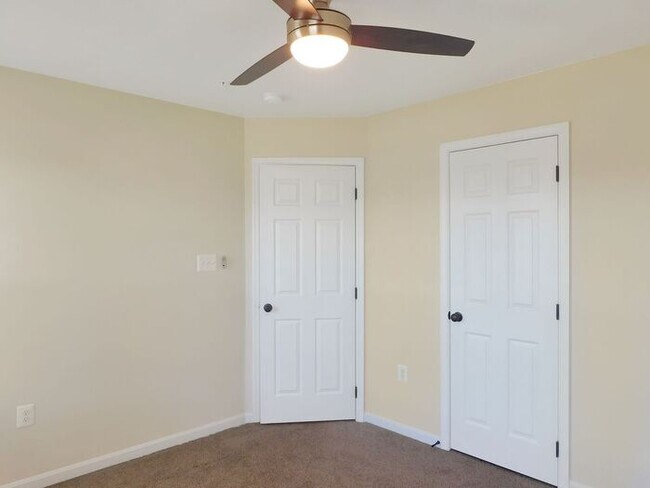 Building Photo - 23363 Marview Ct