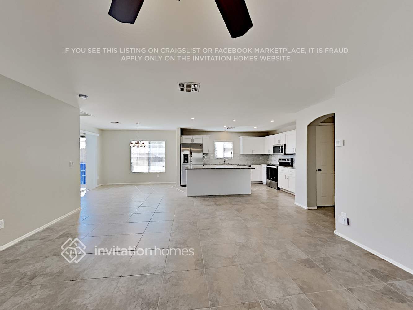 Building Photo - 12729 W Dreyfus Dr