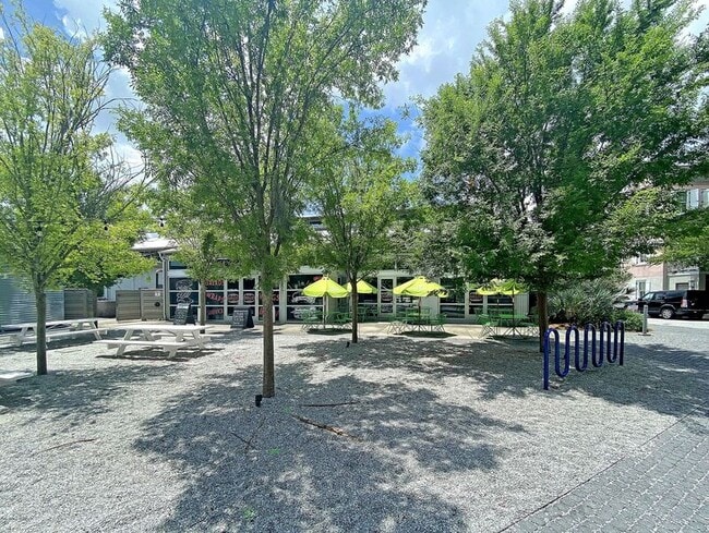 Building Photo - 1658 Indy Dr