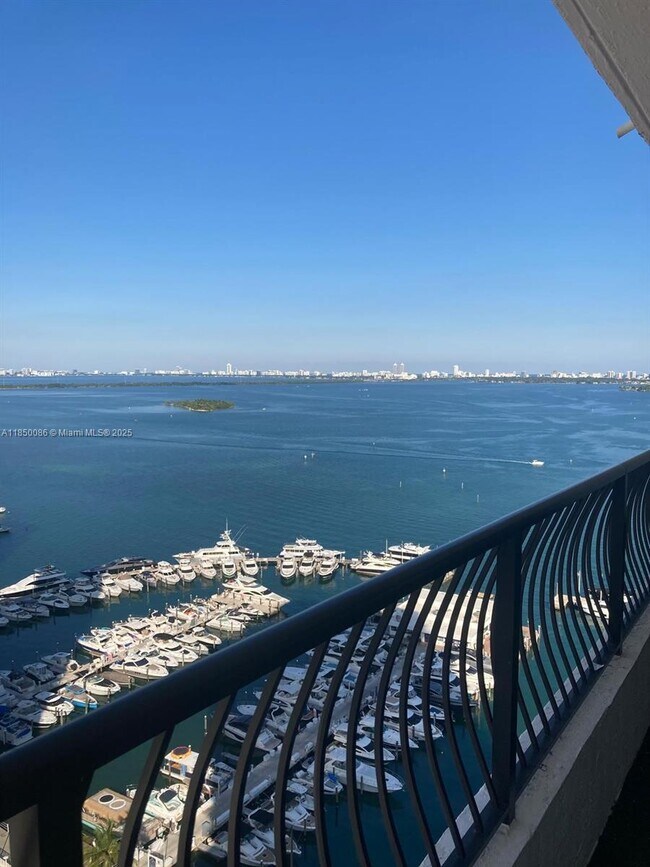 Building Photo - 555 NE 15th St