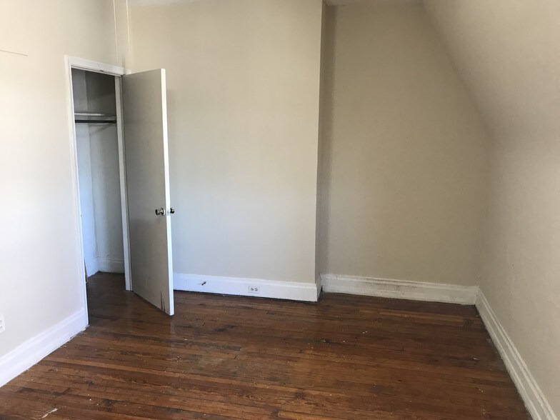 3rd bedroom - 5 W Biddle St