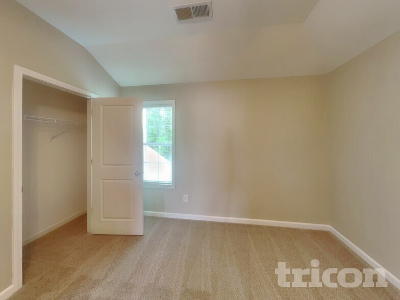 Building Photo - 30 Doolittle Ct