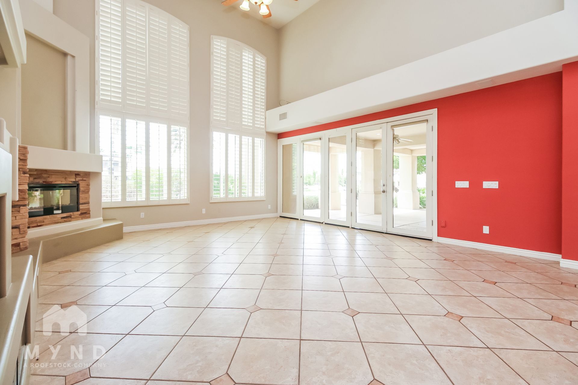 Building Photo - 1501 E Treasure Cove Dr