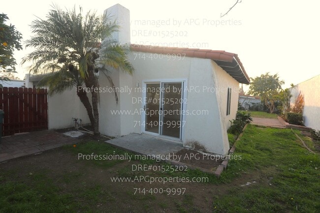 Building Photo - 17679 San Vicente St