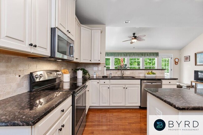 Building Photo - 6018 Red Setter Ln