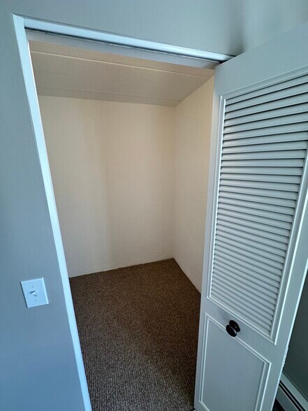 Building Photo - 43-51-51 Albion St